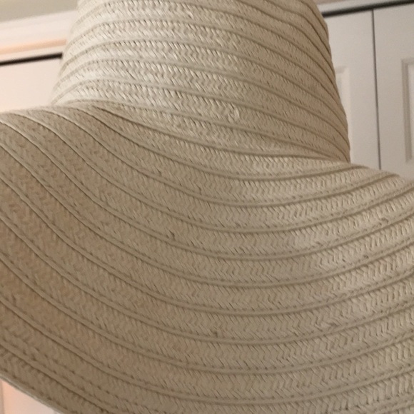 Silence + Noise UO Straw Wide Brim Floppy Hat P/5/A888 - Picture 4 of 9